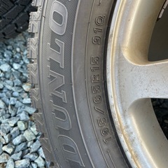 スタッドレスタイヤの画像