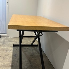 【契約済】高さ調節可能机の画像