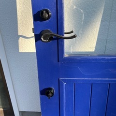 オシャレな両開き玄関扉の画像