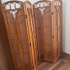 籐のパーテーションの画像