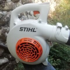 中古　スチール　エンジンブロアー　点検整備済み！草刈掃除　落ち葉掃除の画像