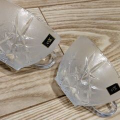 未使用★ボヘミアクリスタル  ロックグラス ４個セット、KAGAMI CRYSTAL製のフロスト仕上げのカットガラスカップ2個セット おまとめの画像