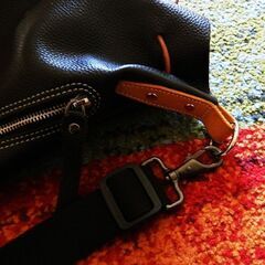 本革ボディワンショルダーバッグ（斜め掛け）の画像