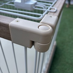 ペット用ゲージ、給水ボトルの画像