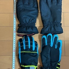 ジュニア用　スキー／雪遊び用　グローブ＋キャップ他 （2セット、10点）の画像