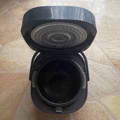 炊飯器　3号炊き　SHARPの画像