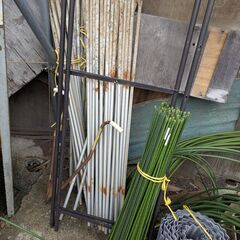 使い古し鉄製パイプ 100円/本の画像