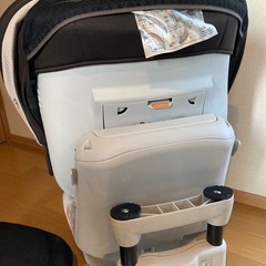 新生児から対応チャイルドシート(サンシェード付の画像