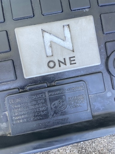 ホンダN-ONE  6MT  ラバーマット　フロア
マット