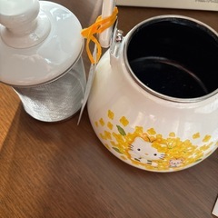 キティーちゃんのホーロー急須の画像