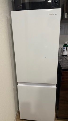 【5000円】新宿区引き取り歓迎／2年前新品購入の美品冷蔵庫【型番：HR-D1701W】