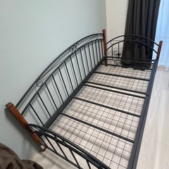 ニトリ シングルベッドの画像