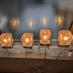 ニトリ 照明 ＋ ガラスの花瓶？の画像