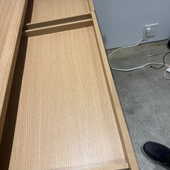 オフィスデスクの画像