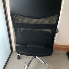 美品⭐️デスクチェアー肘付メッシュバック　ハイバック⭐️椅子　パソコンデスクにの画像