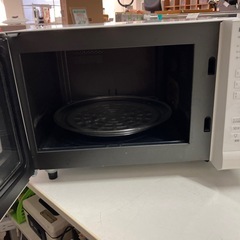 O 2511-370 PanasonicオーブンレンジNE-MS15E6-KW 2019年製　通電確認済み　キズ汚れ有りの画像