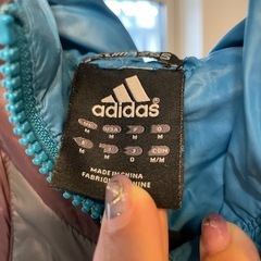 adidasジャンバーの画像