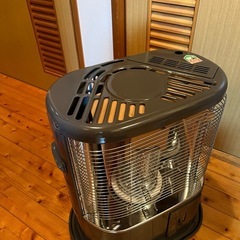 シャープ式石油ストーブ「HSR-A22」の画像