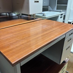 事務用デスク 収納付き 事務机 ③の画像