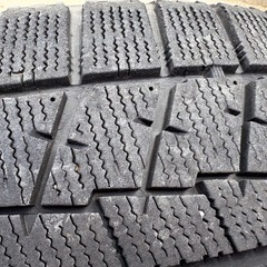 【中古】スタッドレス4本　ブリザックVRX 225 60 17 の画像