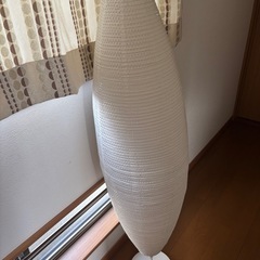 イケア　フロアランプ　間接照明
の画像