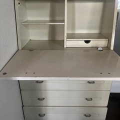 ライティングデスクの画像