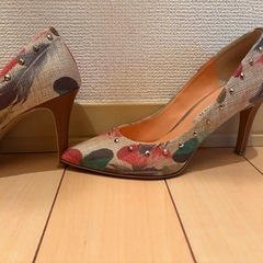 DIANA パンプスの画像