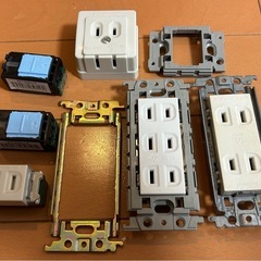 パナソニック　住宅用コンセント、スイッチ等　セットの画像