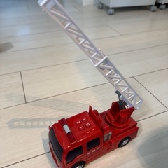 おもちゃ車5台セット★消防車・救急車・パトカー・はしご車・電車の画像