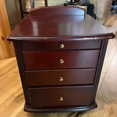 無料★木製4段チェスト（キャスター付き）の画像