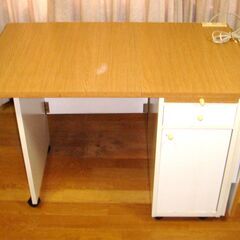 ミシン台 作業台 折りたたみ 洋裁  机 伸縮 収納 コンパクト W455～1575　訳アリ　裁縫の画像