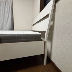 ダブルベッド（フレーム＋マットレス）お譲りしますの画像