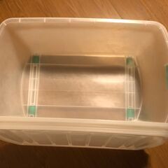 衣類などの収納用プラスチックボックス（上蓋式）の画像