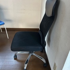 手すりなし キャスター付き 椅子の画像