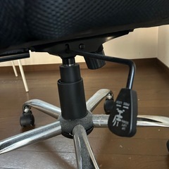 手すりなし キャスター付き 椅子の画像