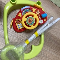 アンパンマン よくばりビジーカーDX 足けリ乗用玩具 押し棒ガード付きの画像