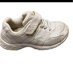 瞬足　18 ホワイト スニーカー ベルクロ 白　体育　運動靴 学校の画像