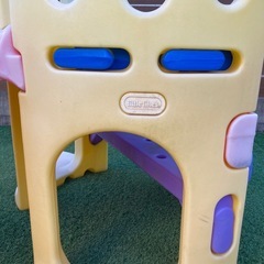 リトルタイクス　滑り台　　　屋外　庭　外遊びの画像