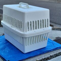 【美品】ペットキャリー中型犬用　ホワイトの画像