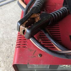 バッテリー充電器の画像