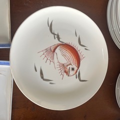 大皿と刺身皿の画像