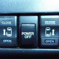 🍁ローン通りやすいです🍁審査する価値あり❗️修復歴無　平成25年プレマシー　20Sスカイアクティブ　両側パワースライドドア　純正メモリーナビ　フルセグTV　バックカメラ　Bluetooth　ステアリングリモコン　ETC　スマートキー　ドラレコ　予備検査付の画像