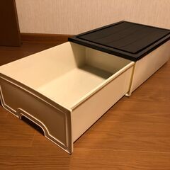 衣類などの収納用プラスチックケース（引き出し式）の画像