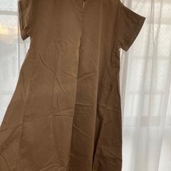 earthのワンピース　ブラウン　半袖の画像