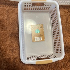 プラスチックケース3個の画像