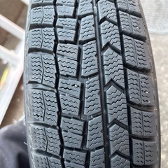 スタッドレスタイヤの画像
