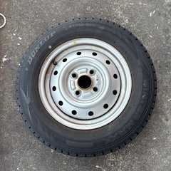 スタッドレスタイヤの画像