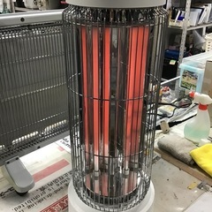 ユアサ　電気ストーブ　2022年製　首振り付き　800w   中古品の画像