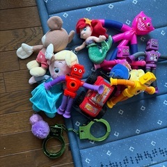 子供のおもちゃ。アンパンマンの時計等の画像