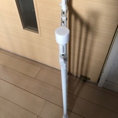 伸縮突っ張り棚の画像